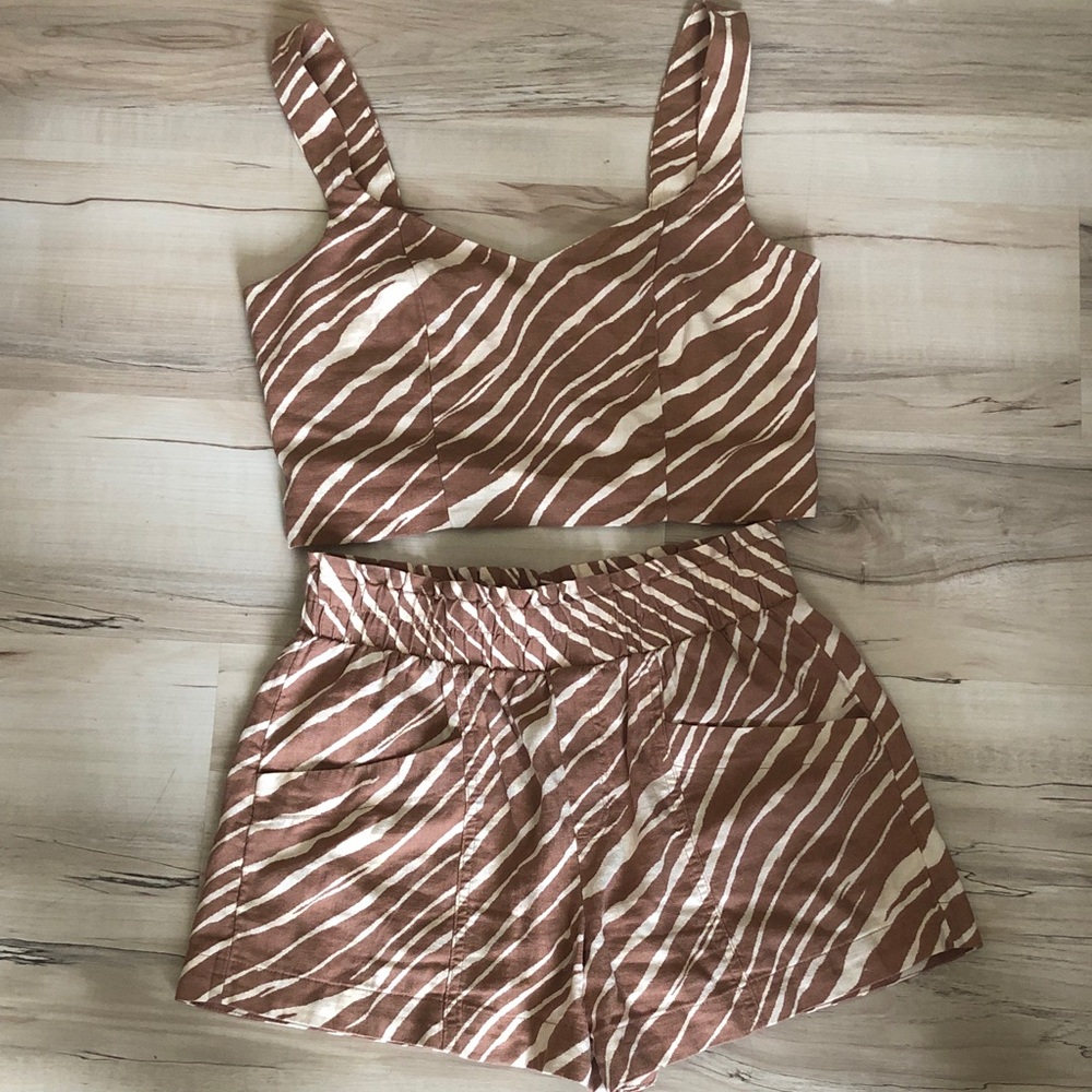 Beachy, chic, day glo, summer casual linen mixed short set.